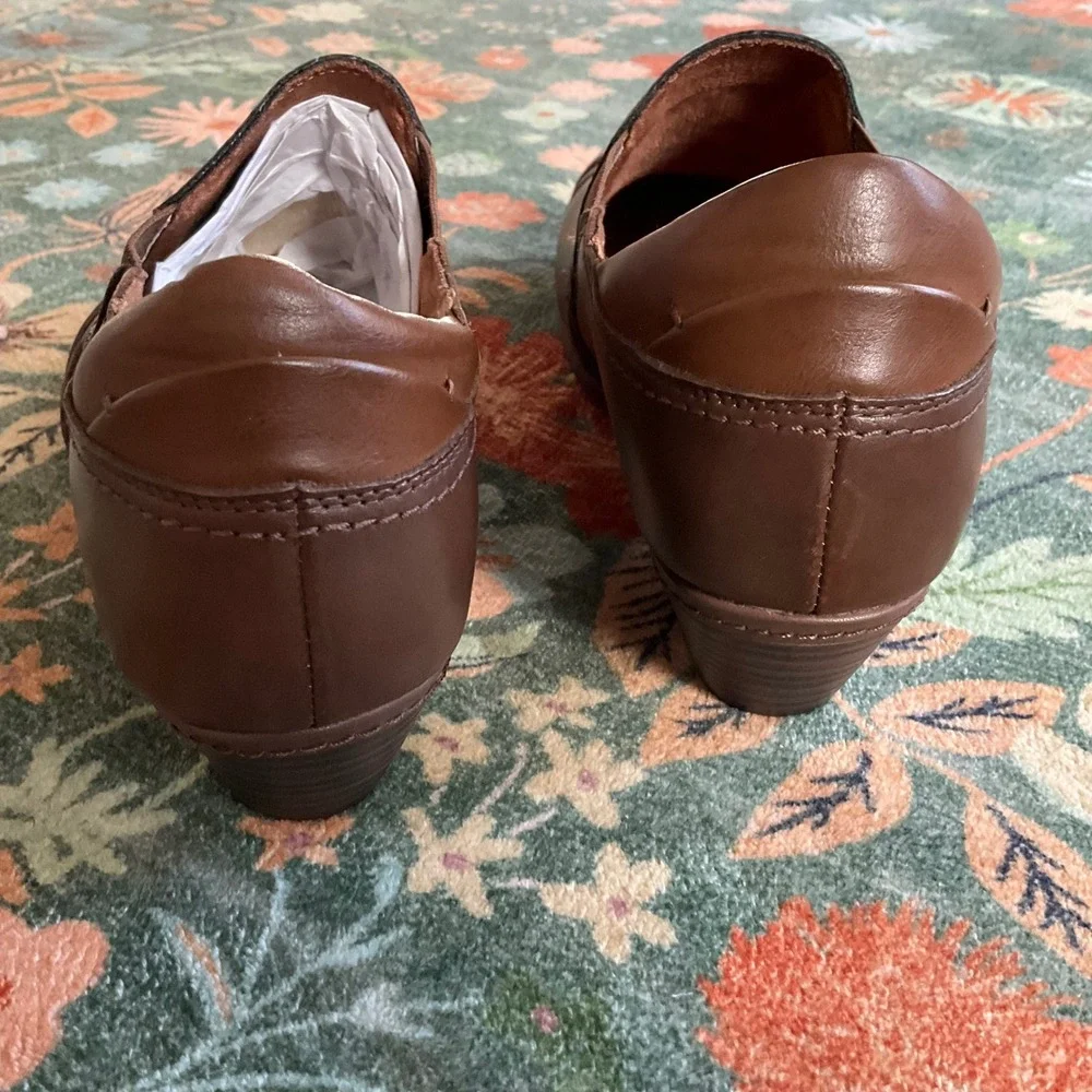 Cobb Hill Slip‎ On Loafer Heels Women 8.5 Brown Leather Pleated Professional